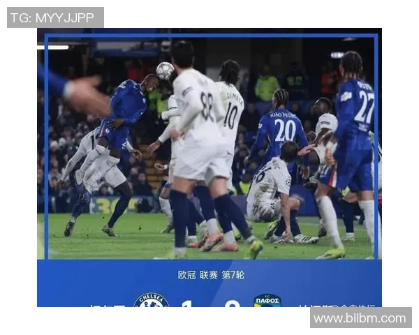 拜仁与国米友谊赛激战六比二红牌争议引发全场热议与战术分析